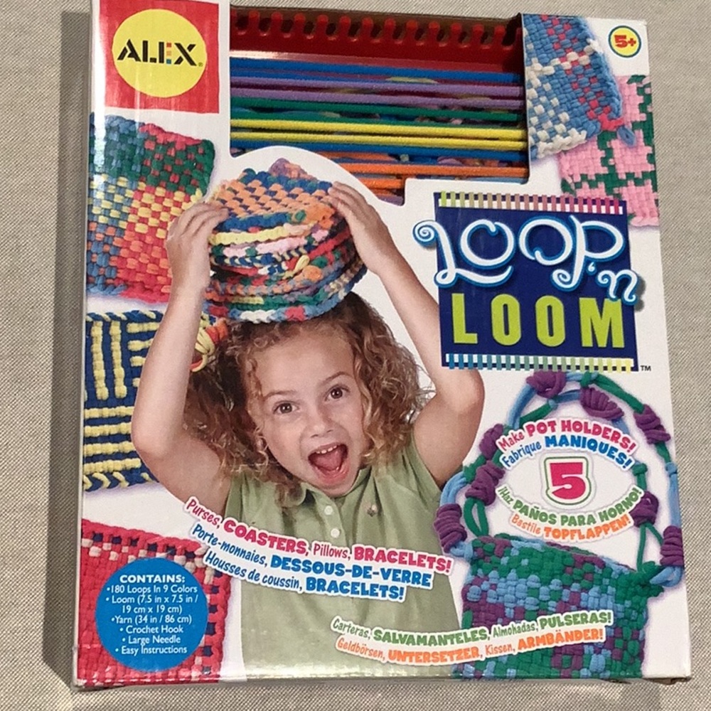 ALEX - Loop ‘n Loom - Create Purses, Coasters, Pillows, Bracelets - Ages 5+